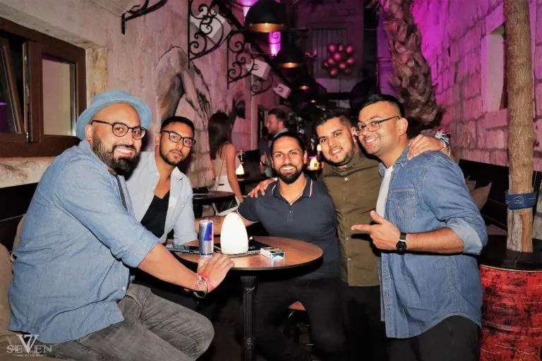 seven vip party friends